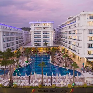Grand Blue Fafa & Resort